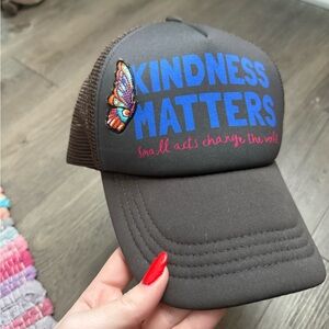 NATURAL LIFE Brown Mesh Trucker Hat